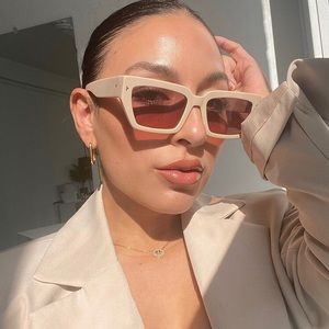 DEZI “SWITCH” SUNGLASSES @thriftygal__